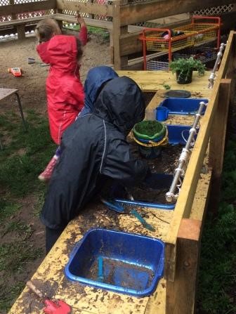 mud kitchen2